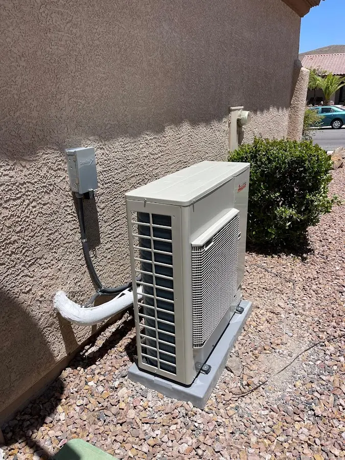 Residential air conditioning condenser unit in Cibolo